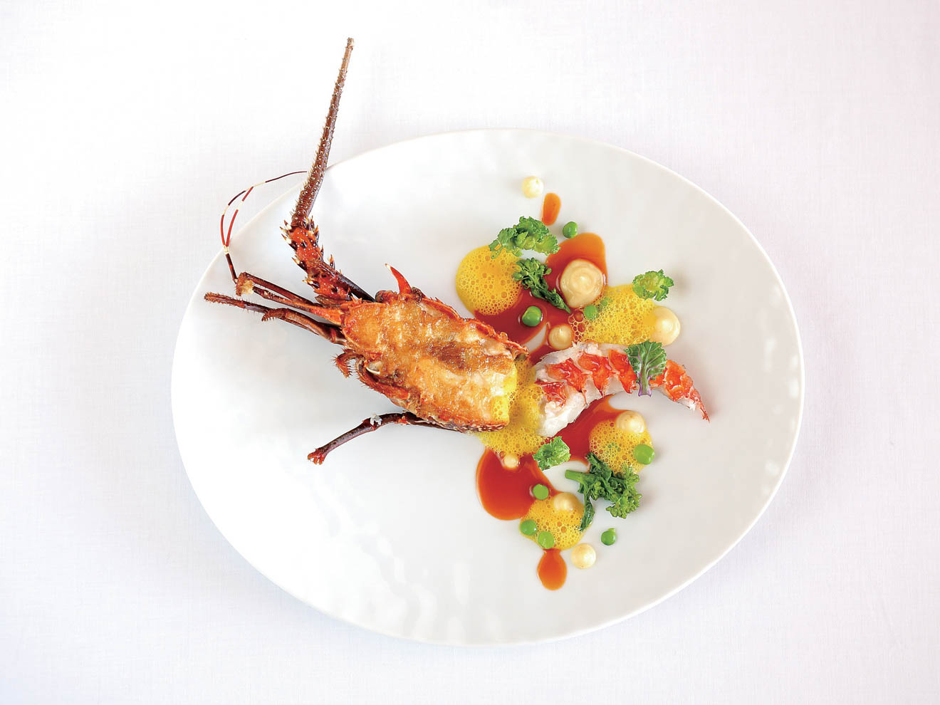 エグゼクティブシェフの武井氏によると、2010年のオープン当初から地元に密着し人の輪を広げてきたことで、市場には出回らない食材を手に入れることができているという