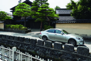 レクサスと武家屋敷