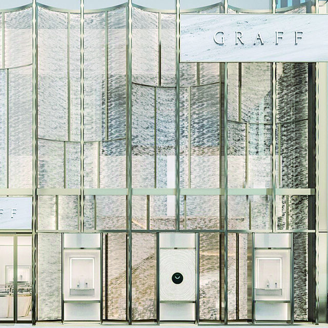 新ランドマーク、東西に誕生