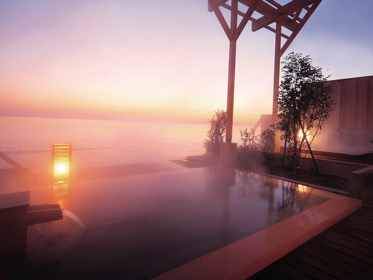 1階にある大浴場「潮騒の湯」