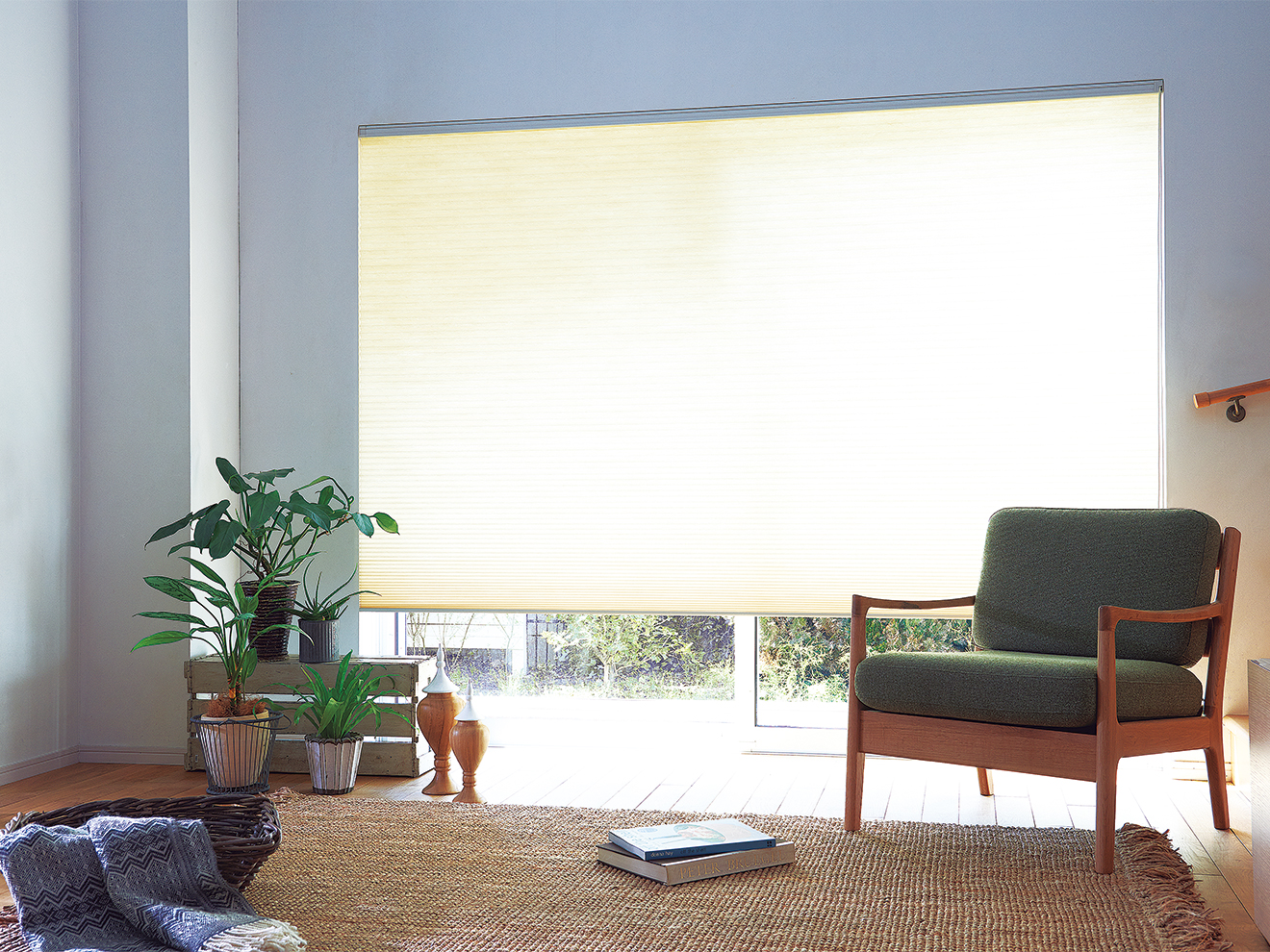 和紙のようにやさしく光を取り込む窓用スクリーン