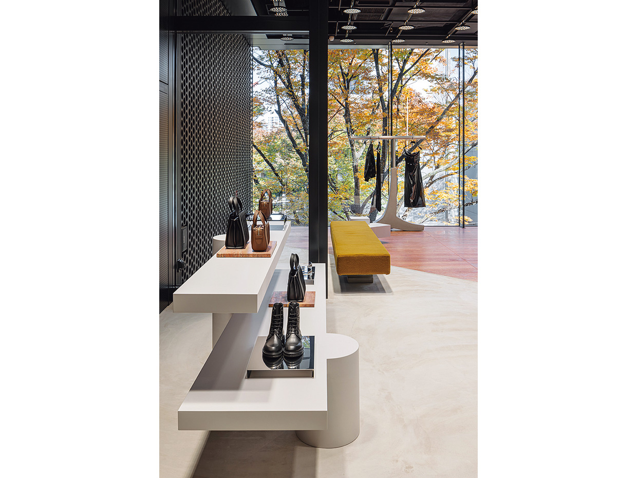 マックスマーラ フラッグシップストア