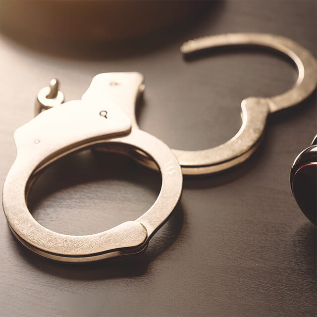 法を守らない相手に法を守らせるには