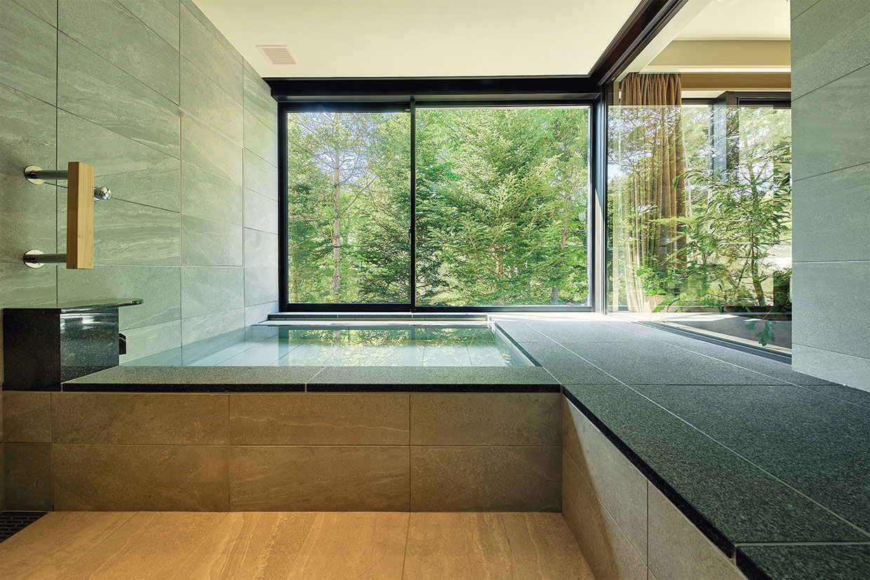 ふふ&ensp;軽井沢 陽光の風、客室風呂