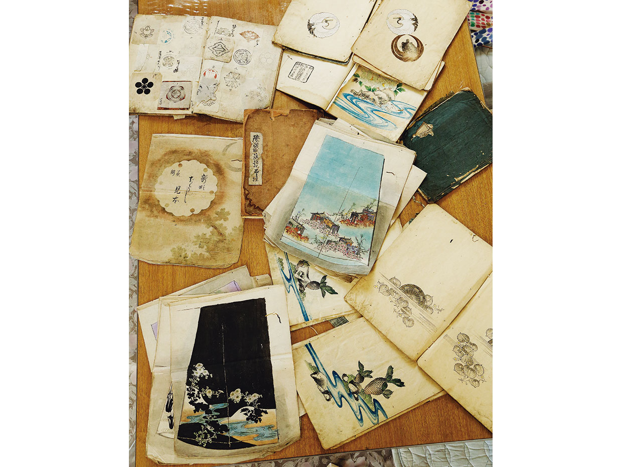 加賀、千紅（江戸時代の紺屋より伝統を受け継ぐ唯一の染元）