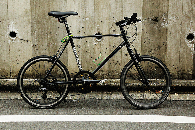 壽修。移動に使う自転車