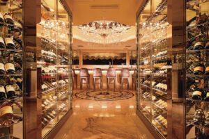 優雅なる非日常へ、選ばれし者への招待状、ザ・スイート