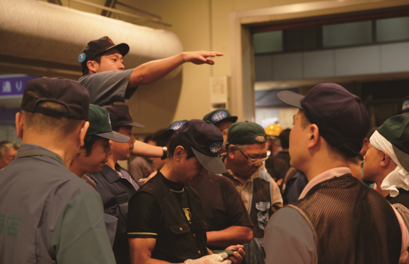 時今浪花賑活気あふれる天下の台所