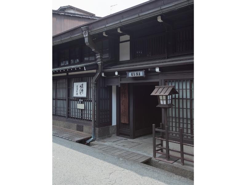 天領 飛騨高山荘厳な空気が流れる東山寺町