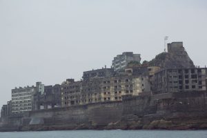 長崎喜遊曲 豊饒と冒険と近代日本、その栄華の「証言者」 軍艦島